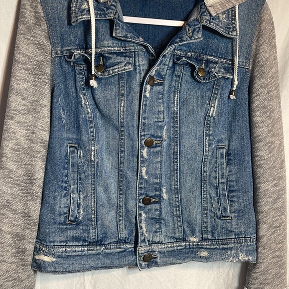 Free People Denim Jacket Medium Jean Hood Gray Sleeves Mixed Media Distressed M - Picture 4 of 16
